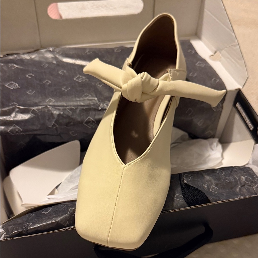 ShuShop Cream Bow Flats